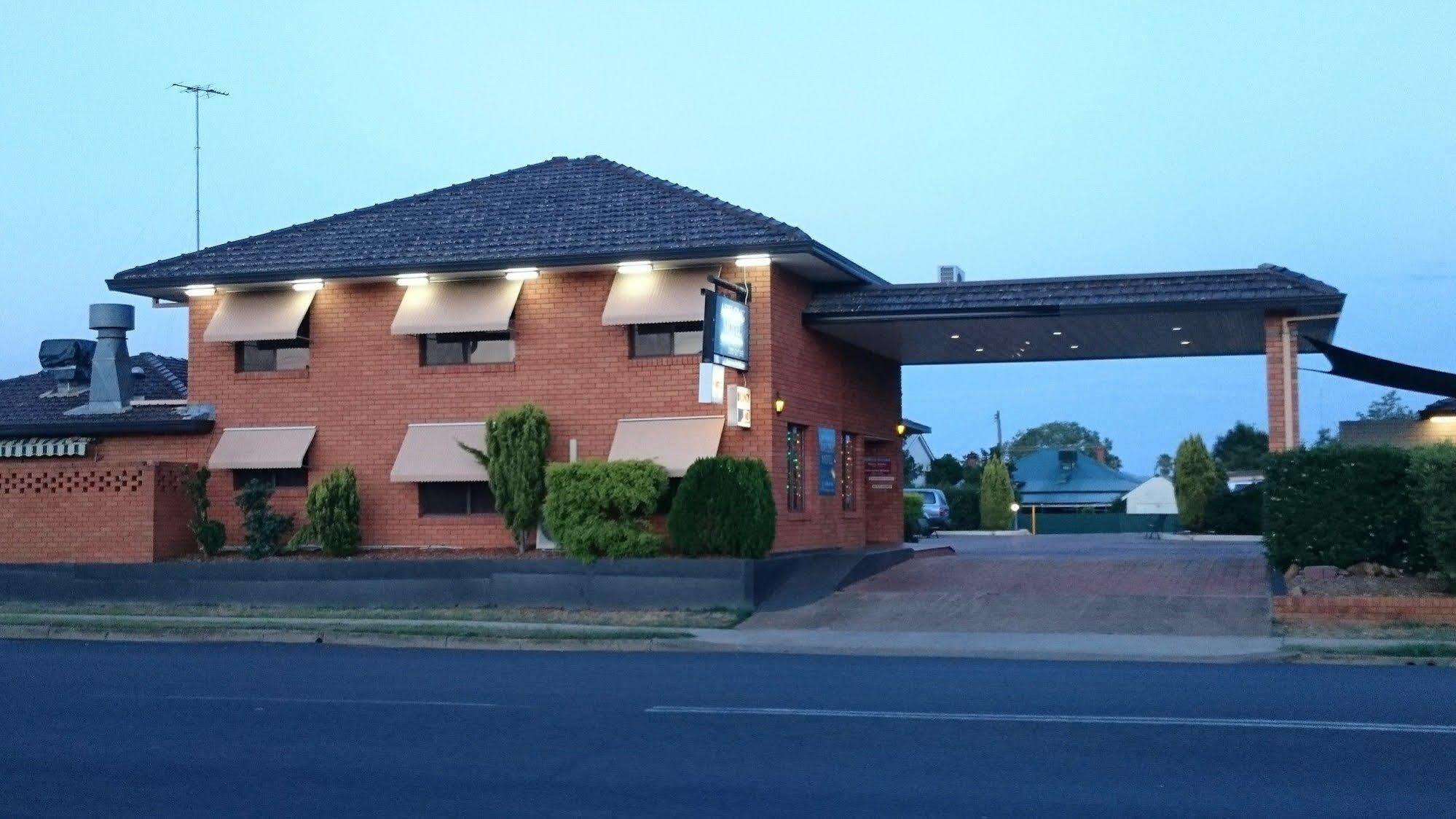 Adelong Motel Narrabri